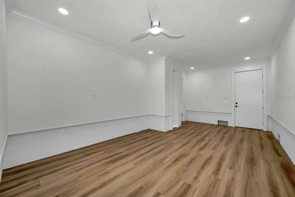 158 E Spruce Street Tarpon Springs FL 34689