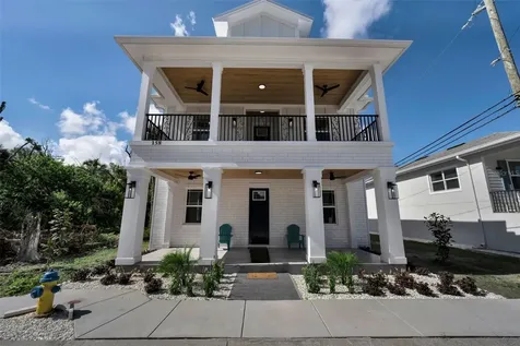 158 E Spruce Street Tarpon Springs FL 34689