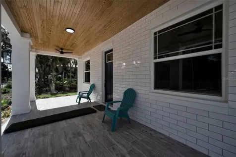 158 E Spruce Street Tarpon Springs FL 34689