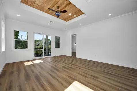158 E Spruce Street Tarpon Springs FL 34689