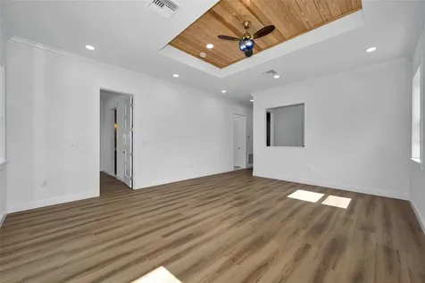 158 E Spruce Street Tarpon Springs FL 34689