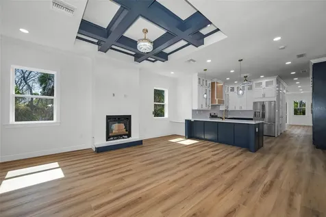 158 E Spruce Street Tarpon Springs FL 34689