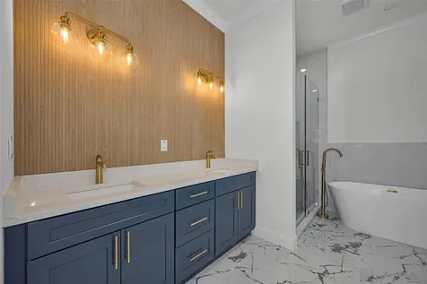 158 E Spruce Street Tarpon Springs FL 34689