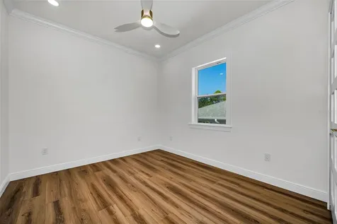 158 E Spruce Street Tarpon Springs FL 34689