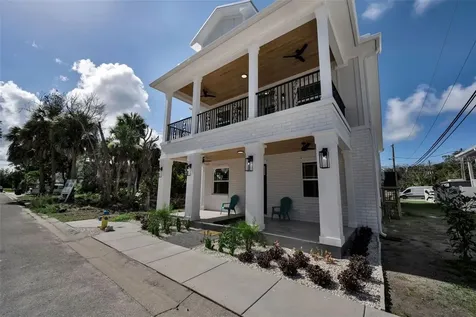 158 E Spruce Street Tarpon Springs FL 34689
