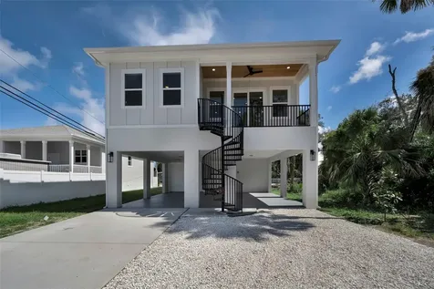 158 E Spruce Street Tarpon Springs FL 34689