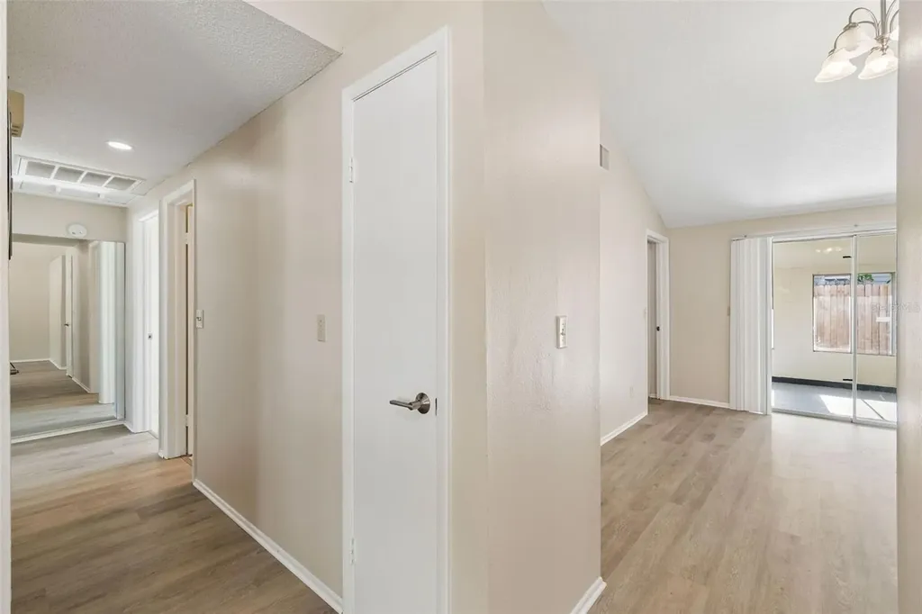 8804 Briar Hollow Court Tampa FL 33634