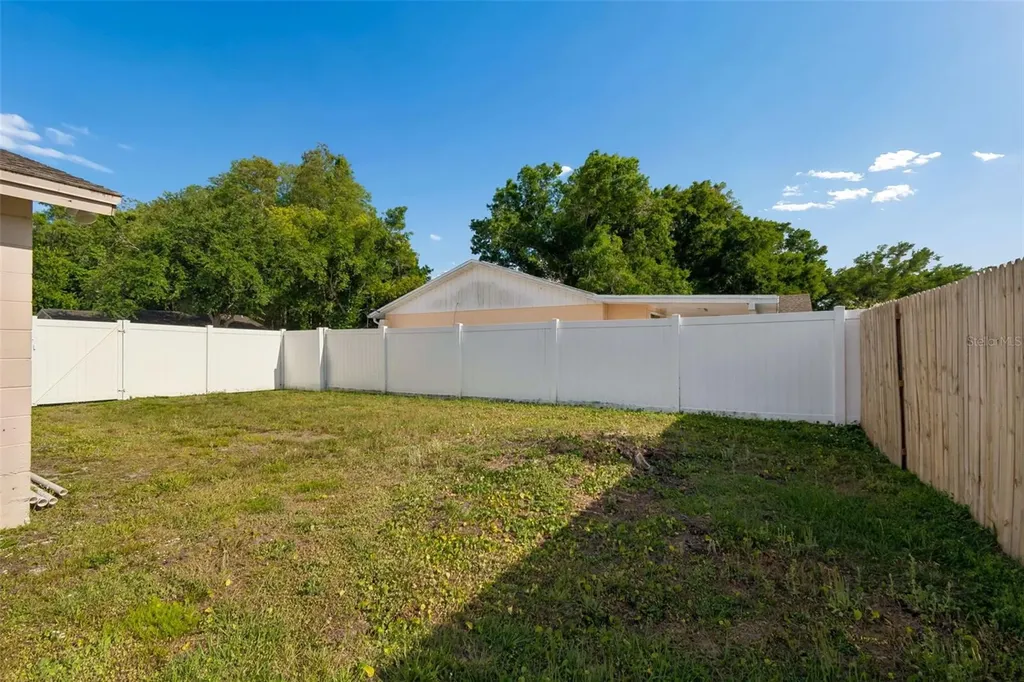 8804 Briar Hollow Court Tampa FL 33634