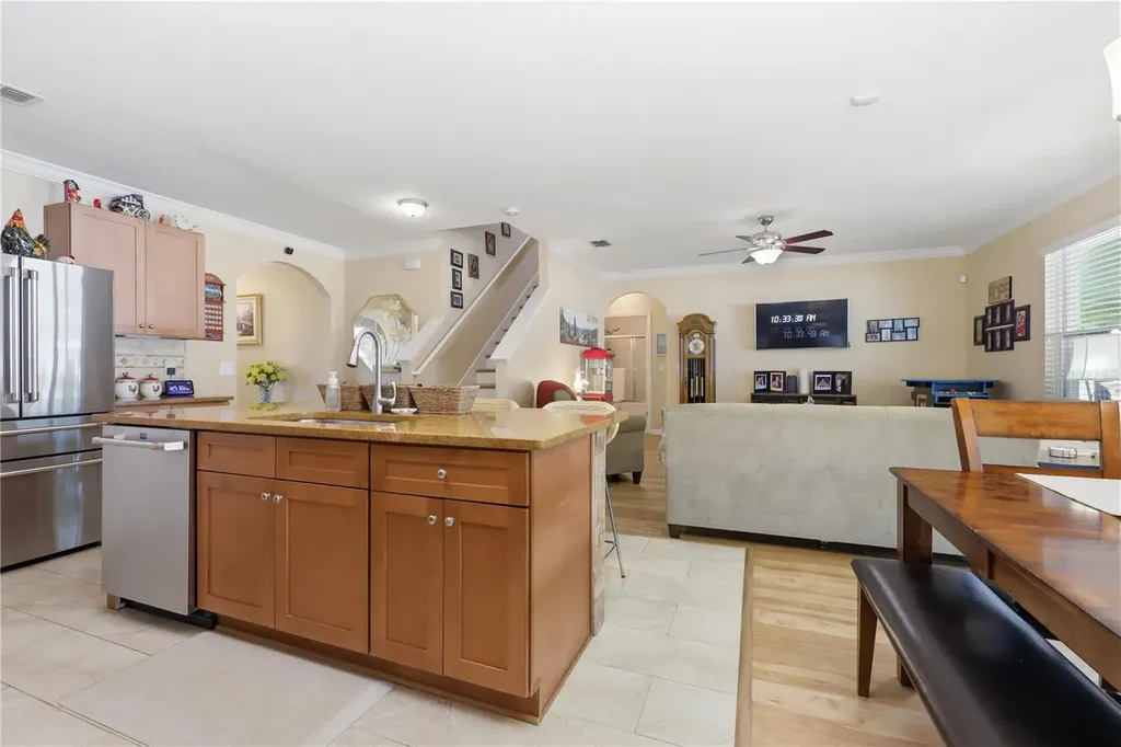 831 Oak Hollow Loop Deland FL 32724
