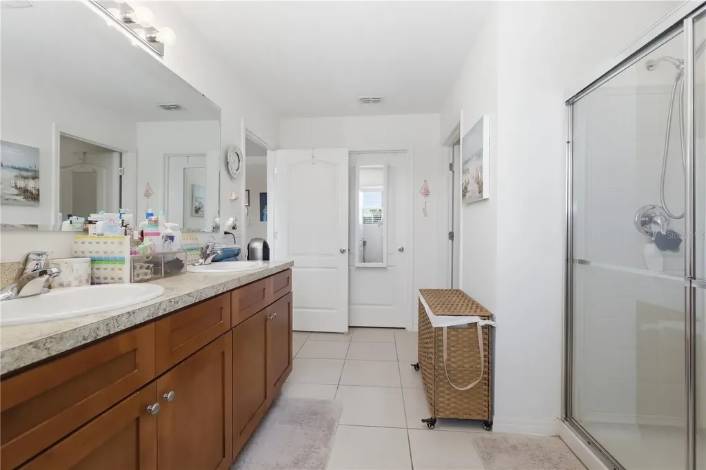 831 Oak Hollow Loop Deland FL 32724