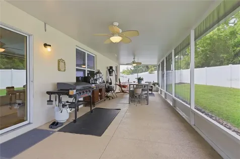831 Oak Hollow Loop Deland FL 32724
