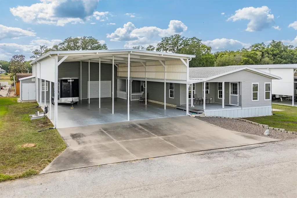 10027 Equity Avenue Dade City FL 33525