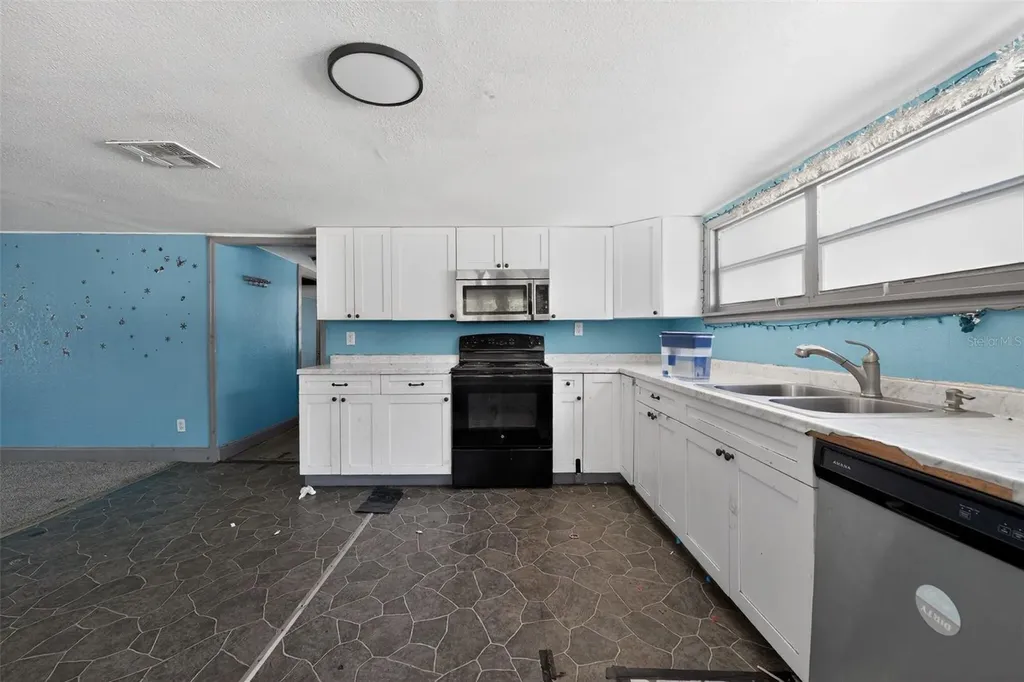 108 Earl Avenue Auburndale FL 33823