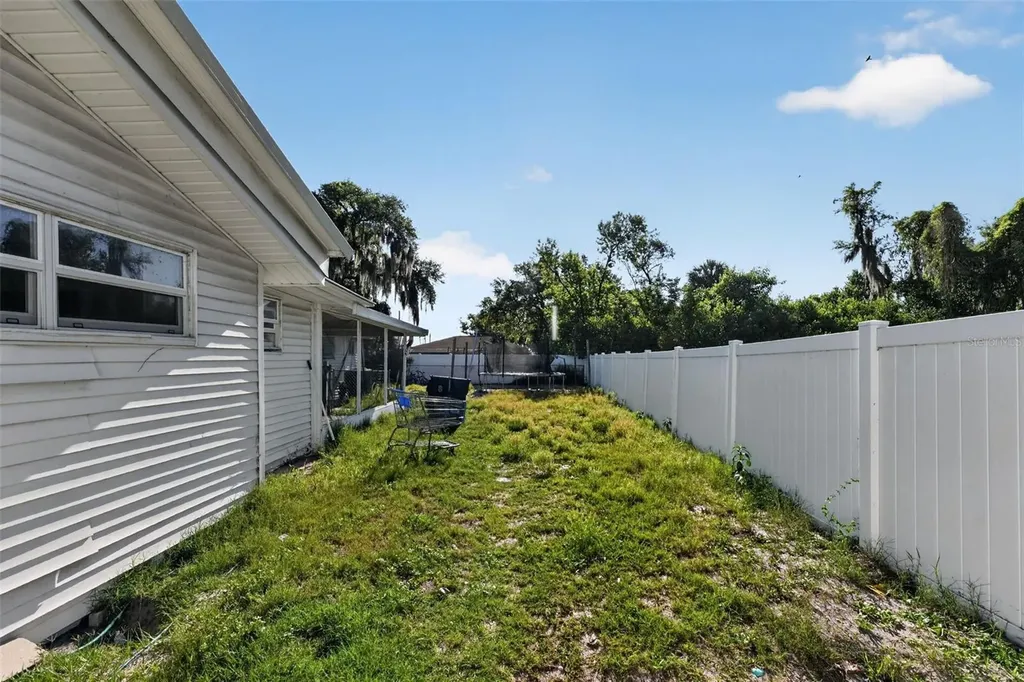 108 Earl Avenue Auburndale FL 33823