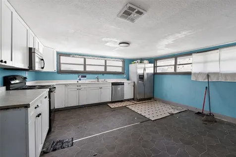 108 Earl Avenue Auburndale FL 33823