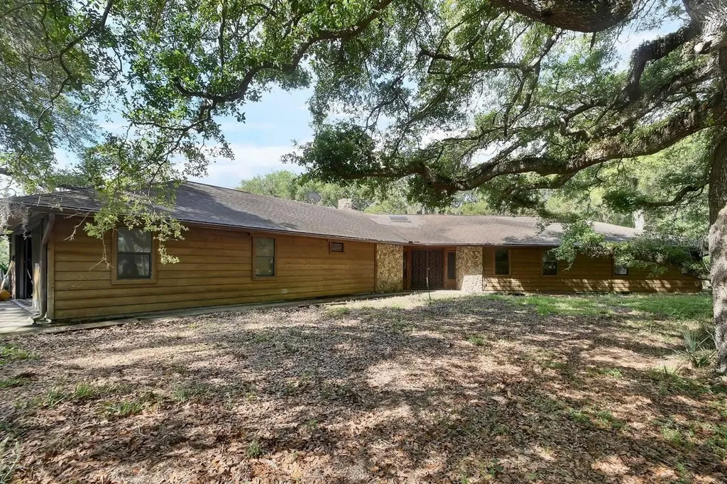 175 Baywood Drive Oak Hill FL 32759
