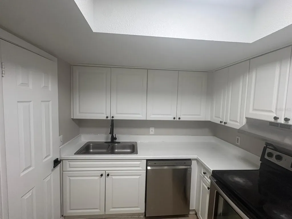 9909 Sweepstakes Lane Orlando FL 32837