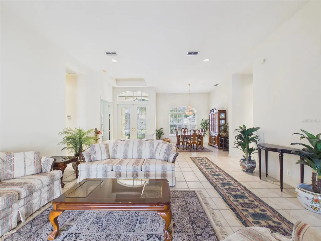 10207 Estuary Drive Tampa FL 33647