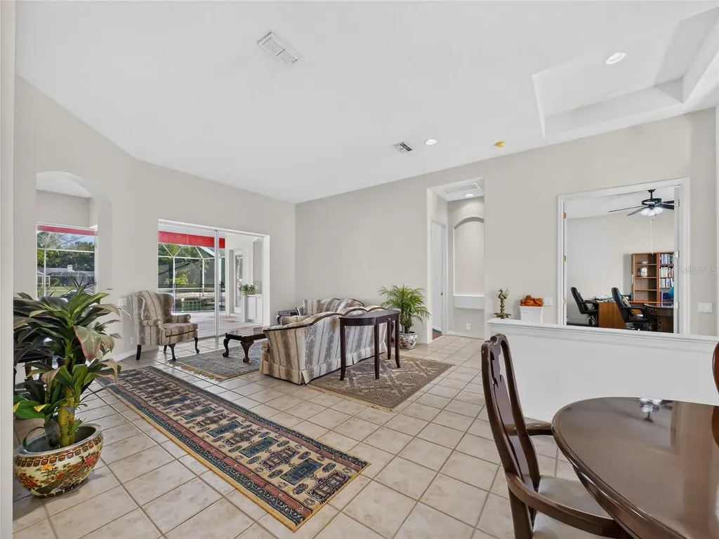10207 Estuary Drive Tampa FL 33647