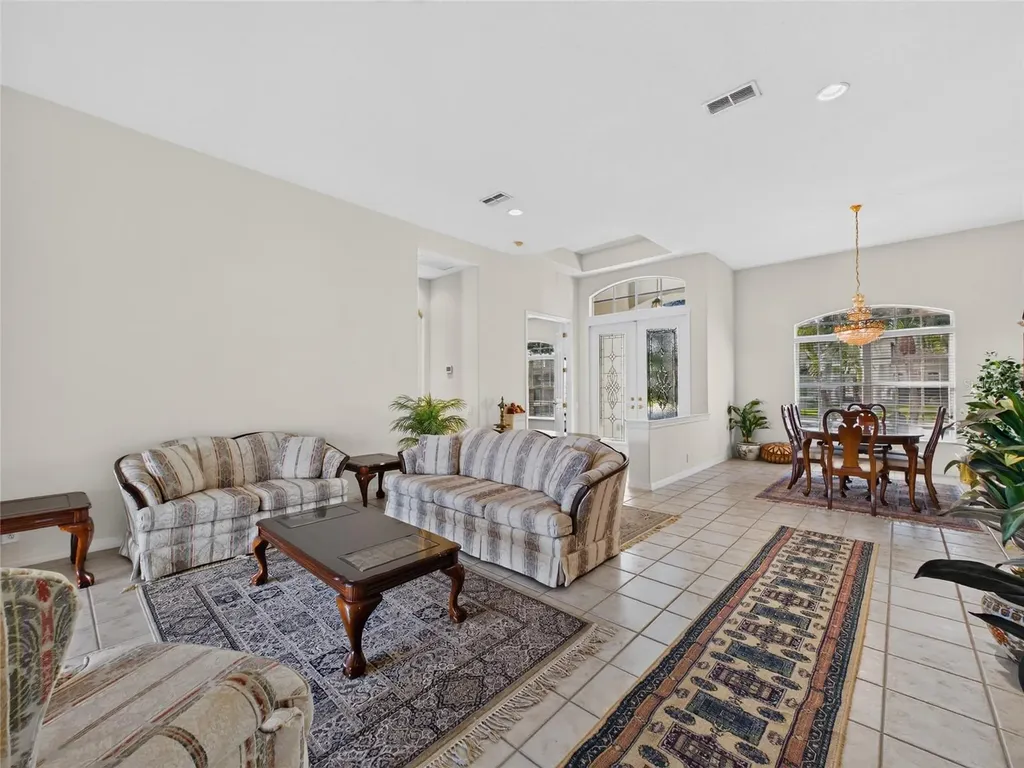 10207 Estuary Drive Tampa FL 33647