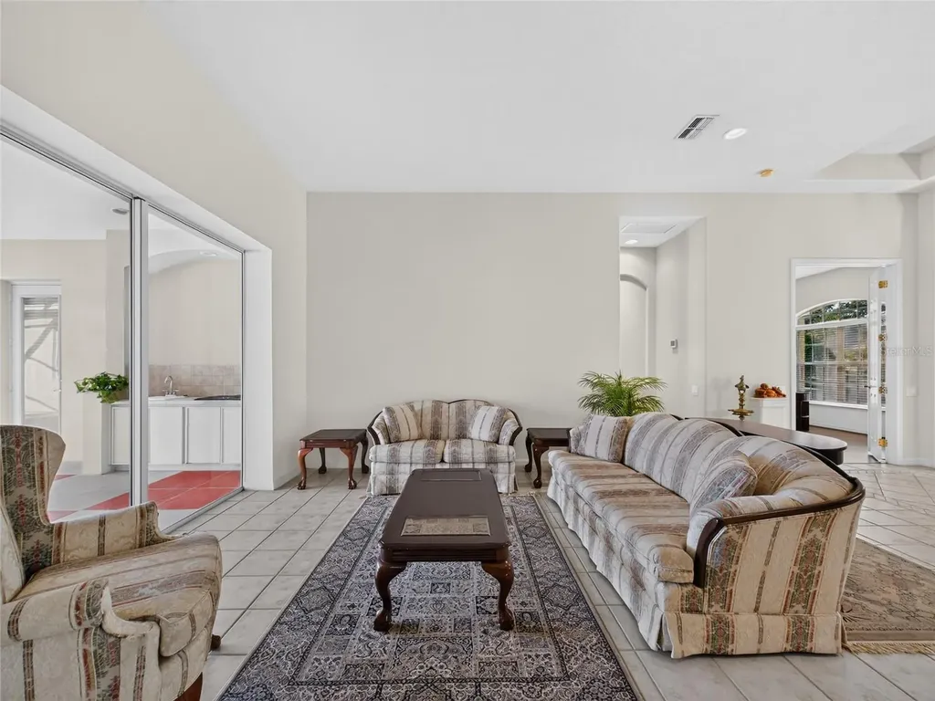 10207 Estuary Drive Tampa FL 33647