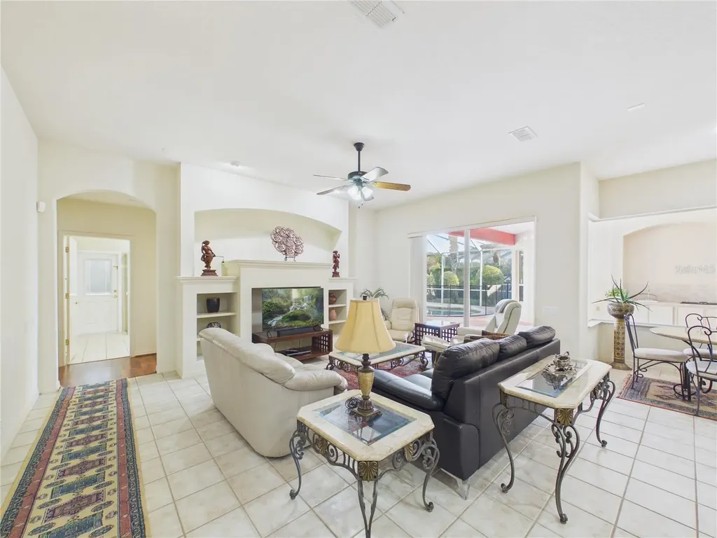 10207 Estuary Drive Tampa FL 33647