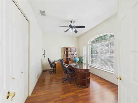 10207 Estuary Drive Tampa FL 33647