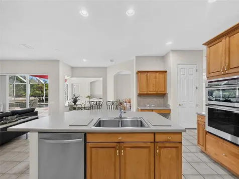 10207 Estuary Drive Tampa FL 33647
