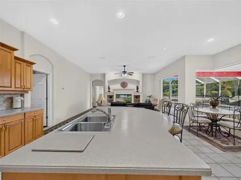 10207 Estuary Drive Tampa FL 33647