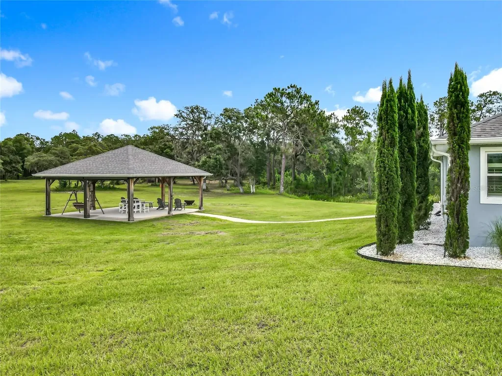 10220 & 10224 Bay Lake Road Groveland FL 34736