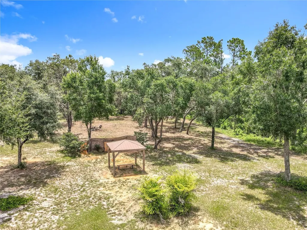 10220 & 10224 Bay Lake Road Groveland FL 34736