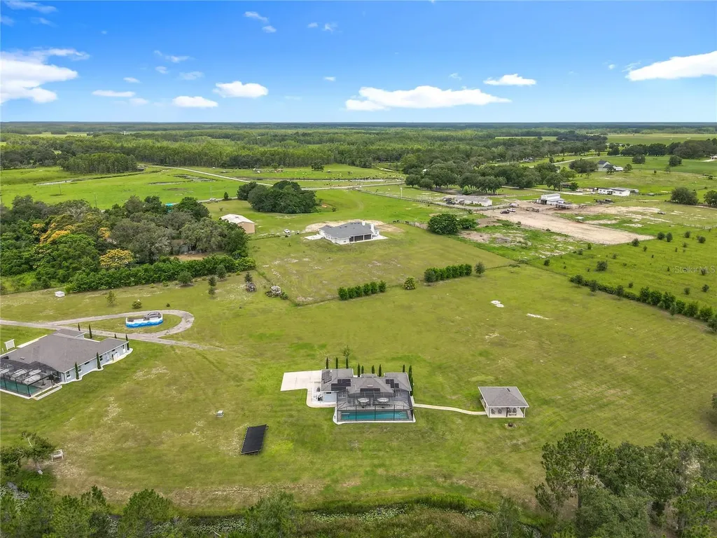 10220 & 10224 Bay Lake Road Groveland FL 34736