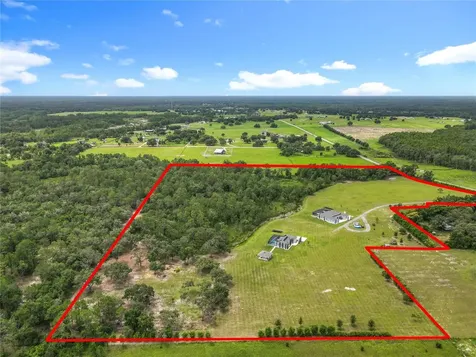 10220 & 10224 Bay Lake Road Groveland FL 34736