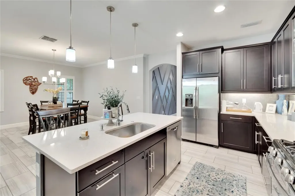7211 Meeting House Lane Apollo Beach FL 33572