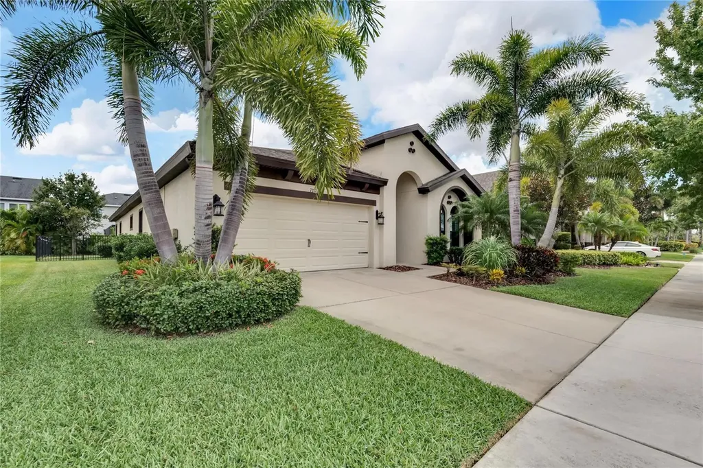 7211 Meeting House Lane Apollo Beach FL 33572