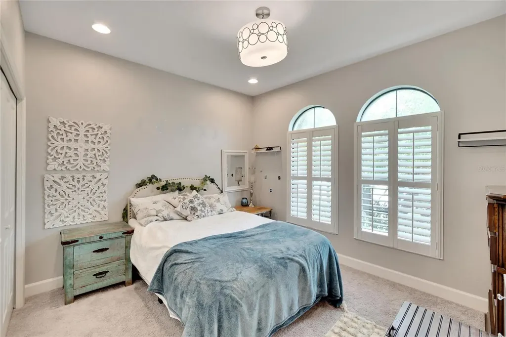 7211 Meeting House Lane Apollo Beach FL 33572