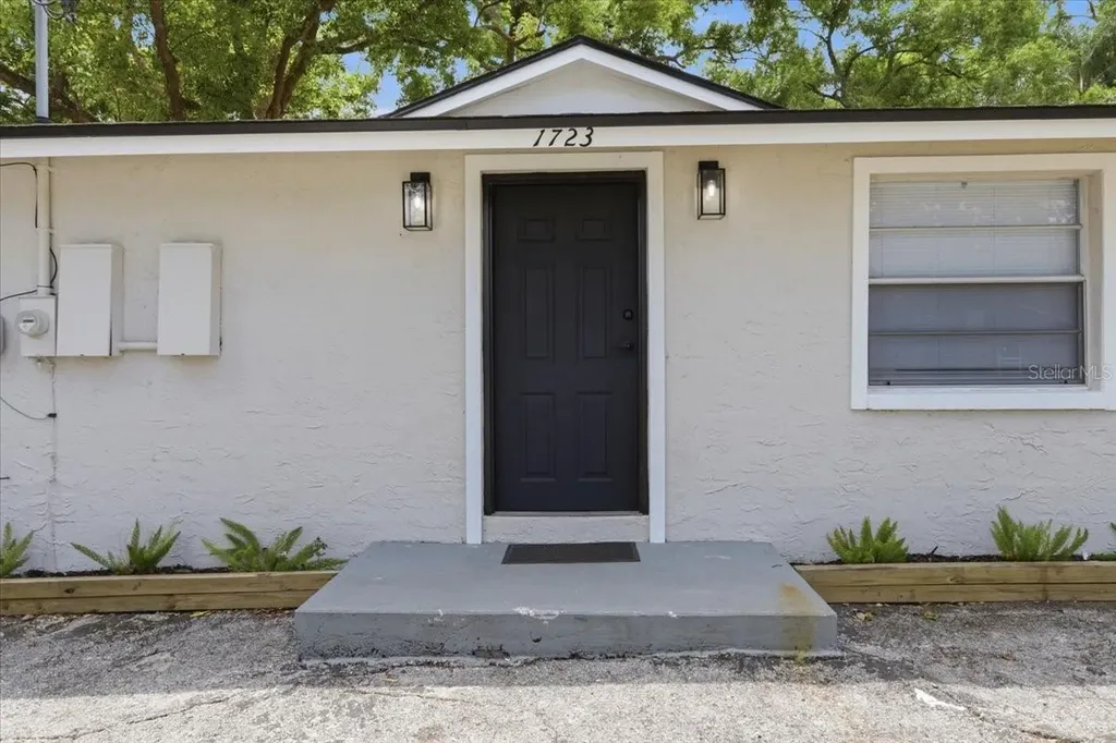 1723 E Idell Street Tampa FL 33604