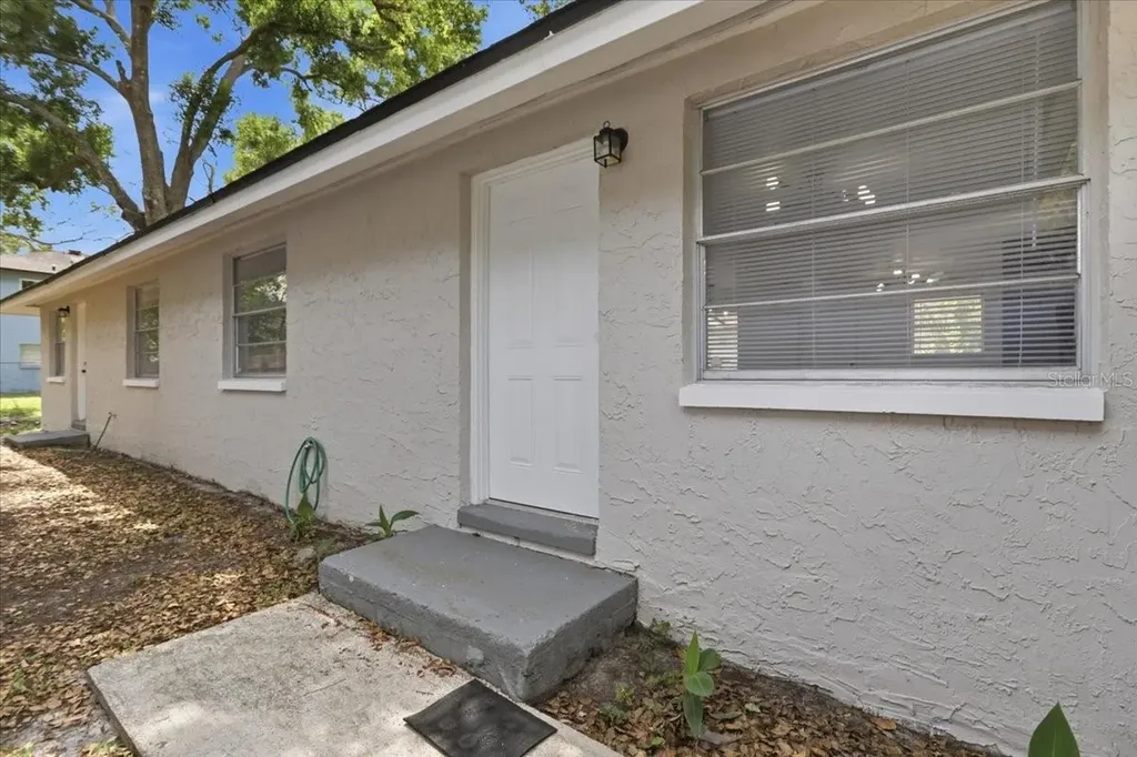 1723 E Idell Street Tampa FL 33604