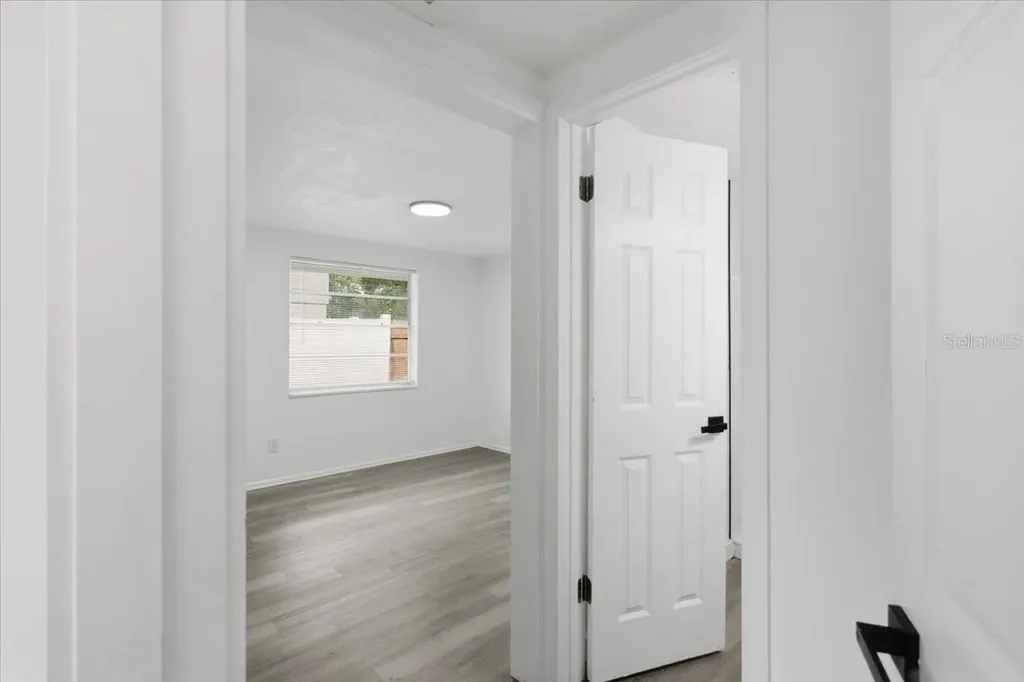 1723 E Idell Street Tampa FL 33604