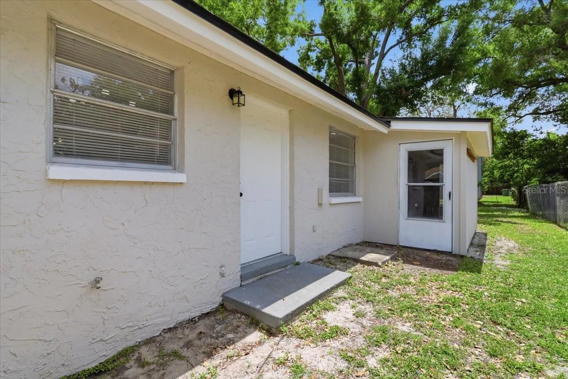 1723 E Idell Street Tampa FL 33604