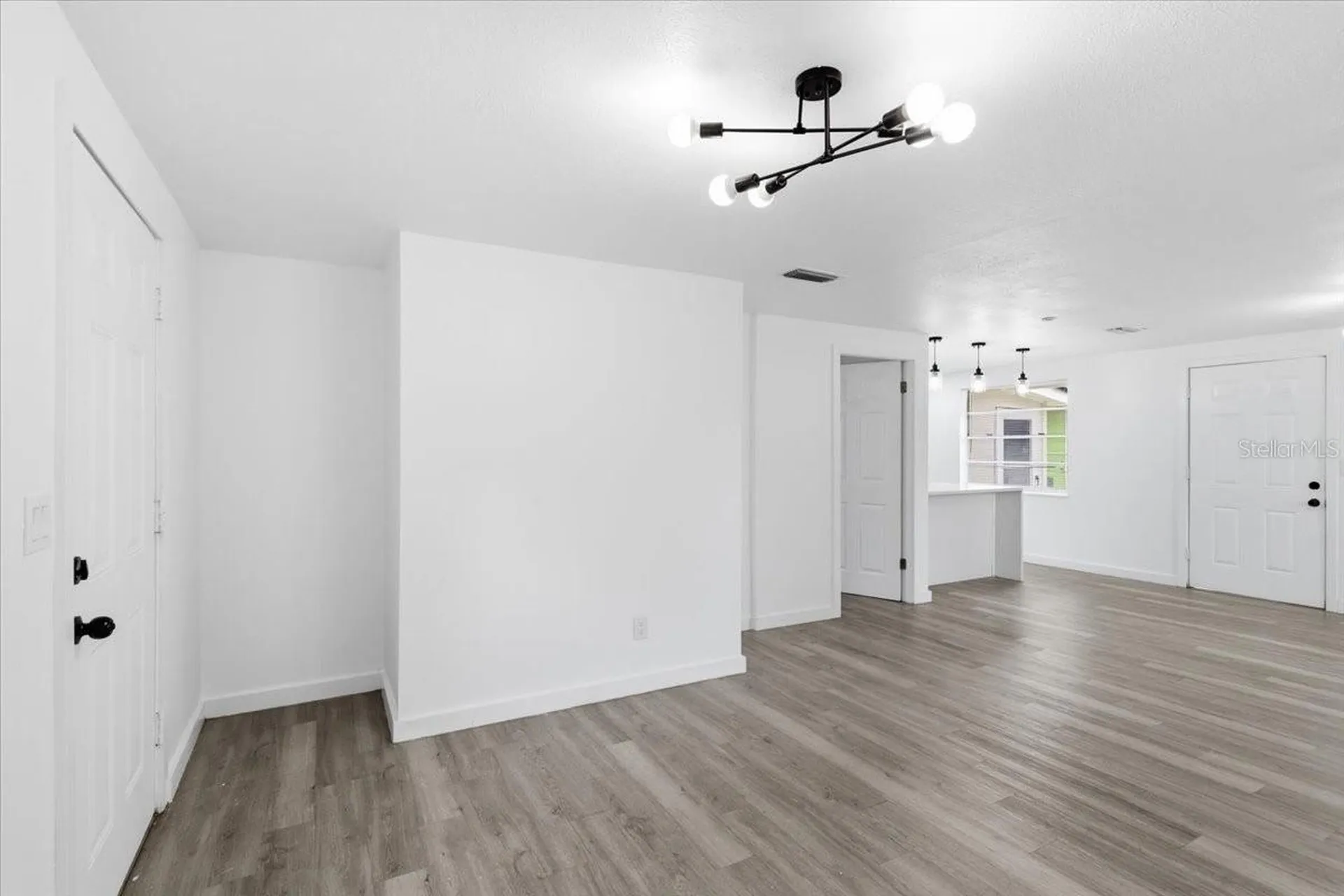 1723 E Idell Street Tampa FL 33604
