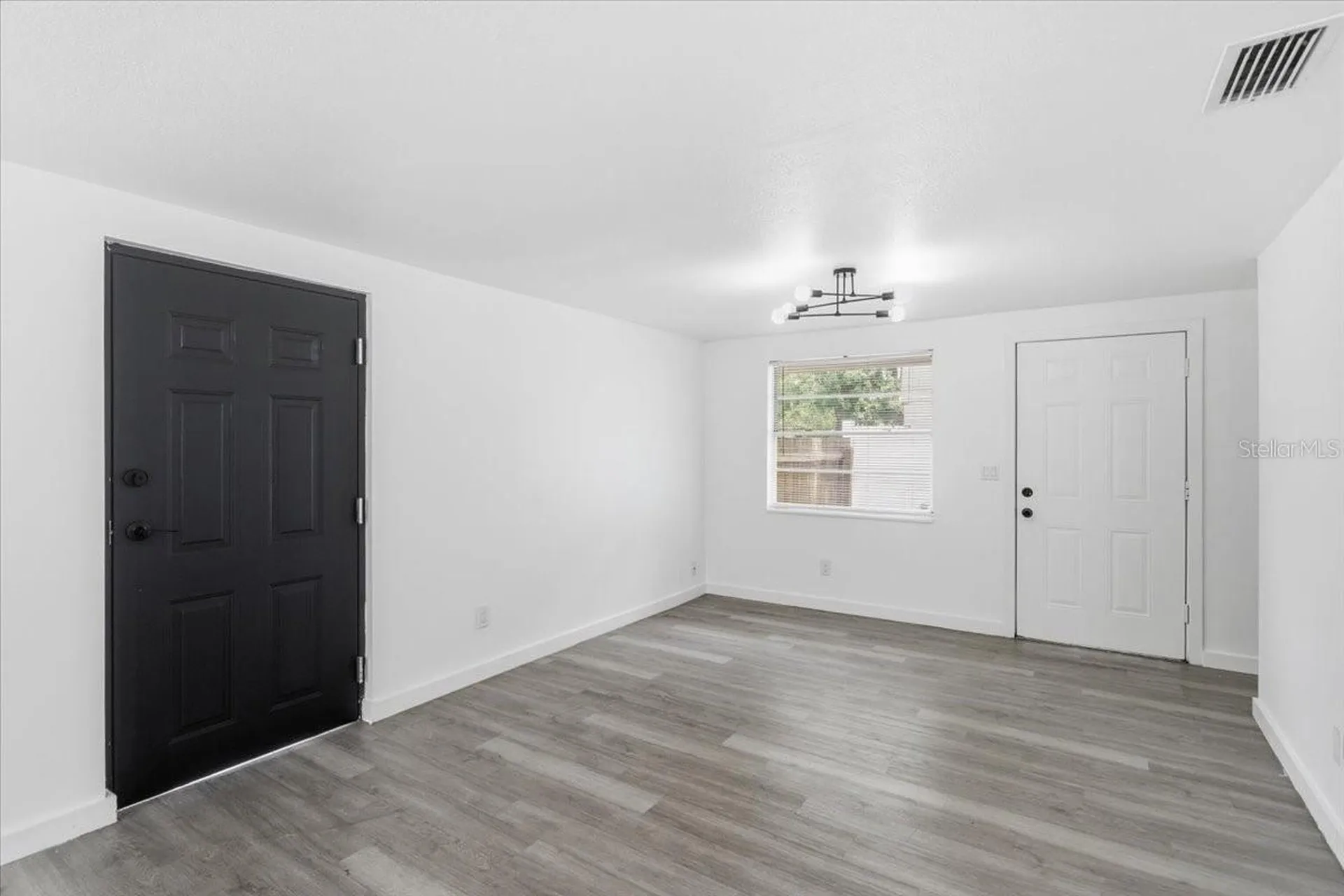 1723 E Idell Street Tampa FL 33604