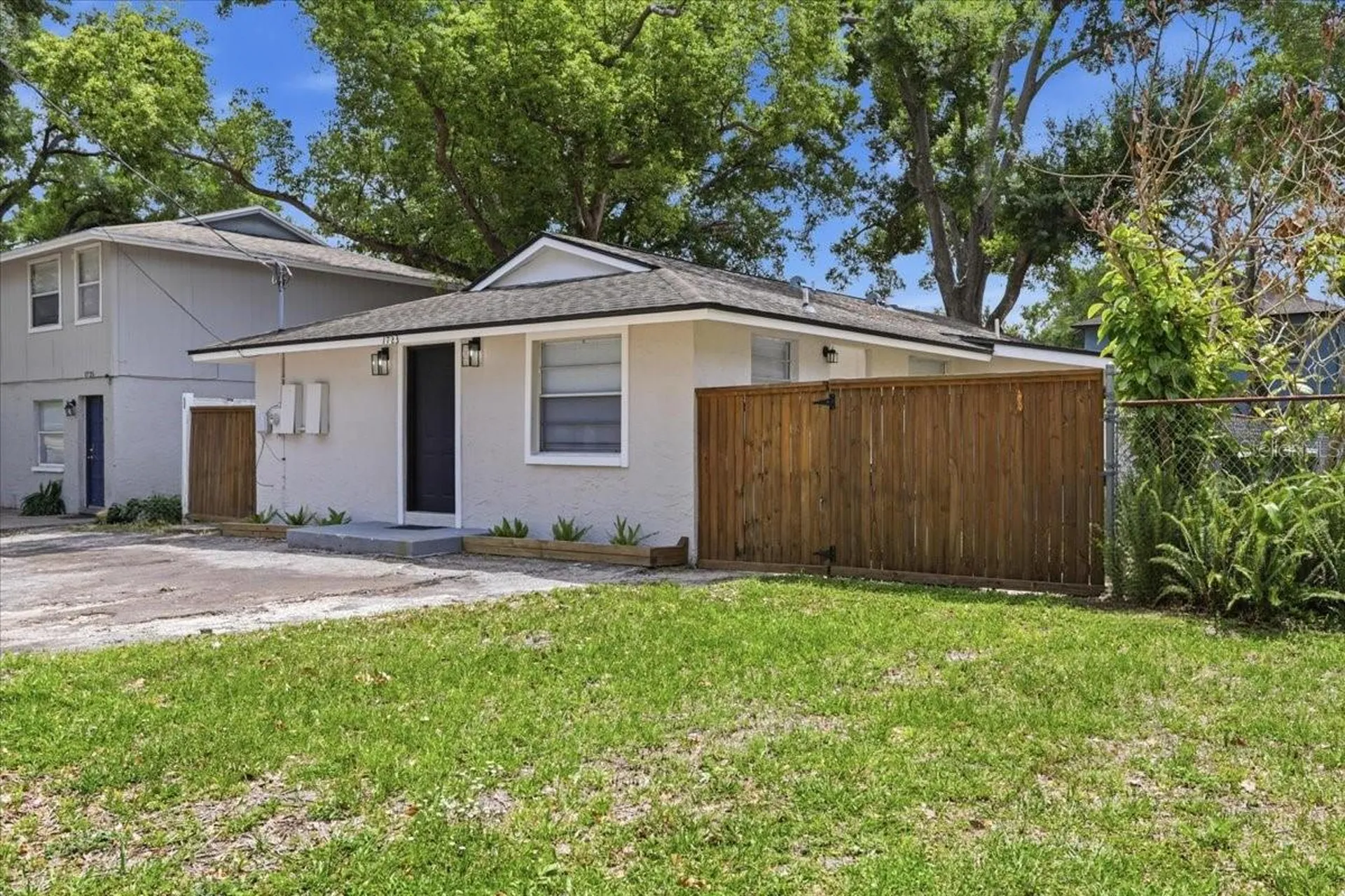 1723 E Idell Street Tampa FL 33604