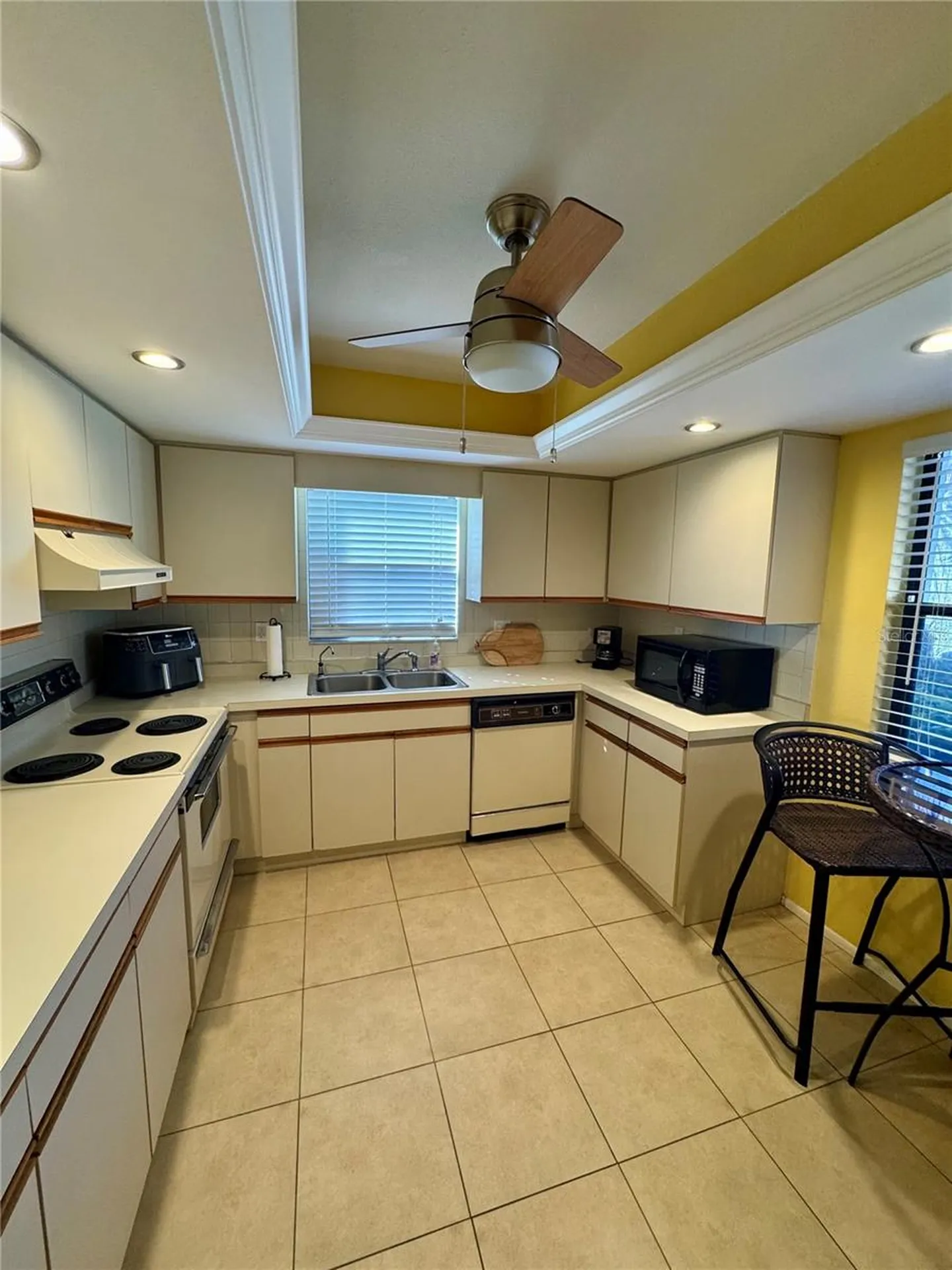 374 Oak Hill Drive Sarasota FL 34232