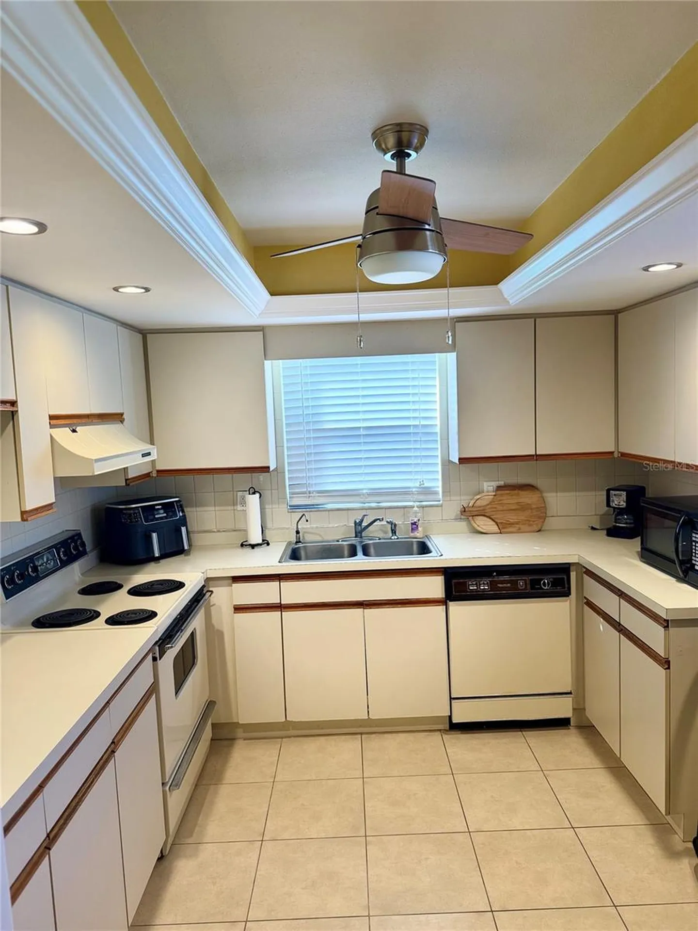374 Oak Hill Drive Sarasota FL 34232