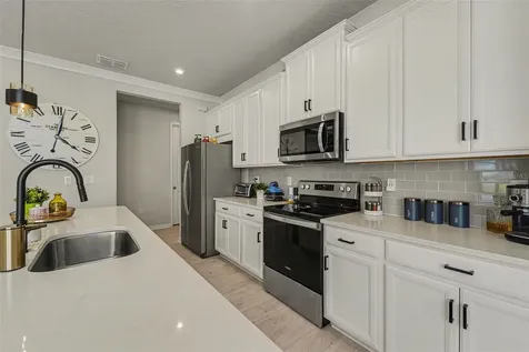 5975 Timberdale Avenue Wesley Chapel FL 33545