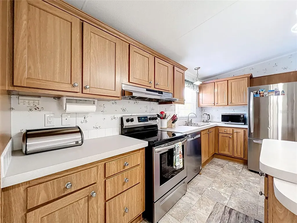 9040 Mercury Drive St Cloud FL 34773