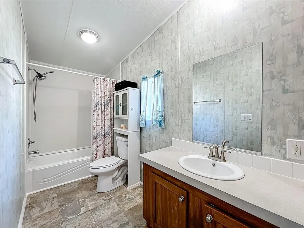 9040 Mercury Drive St Cloud FL 34773
