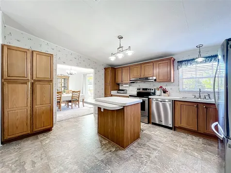 9040 Mercury Drive St Cloud FL 34773