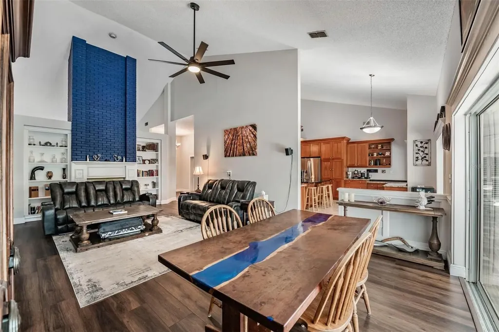 2542 Mason Oaks Drive Valrico FL 33596